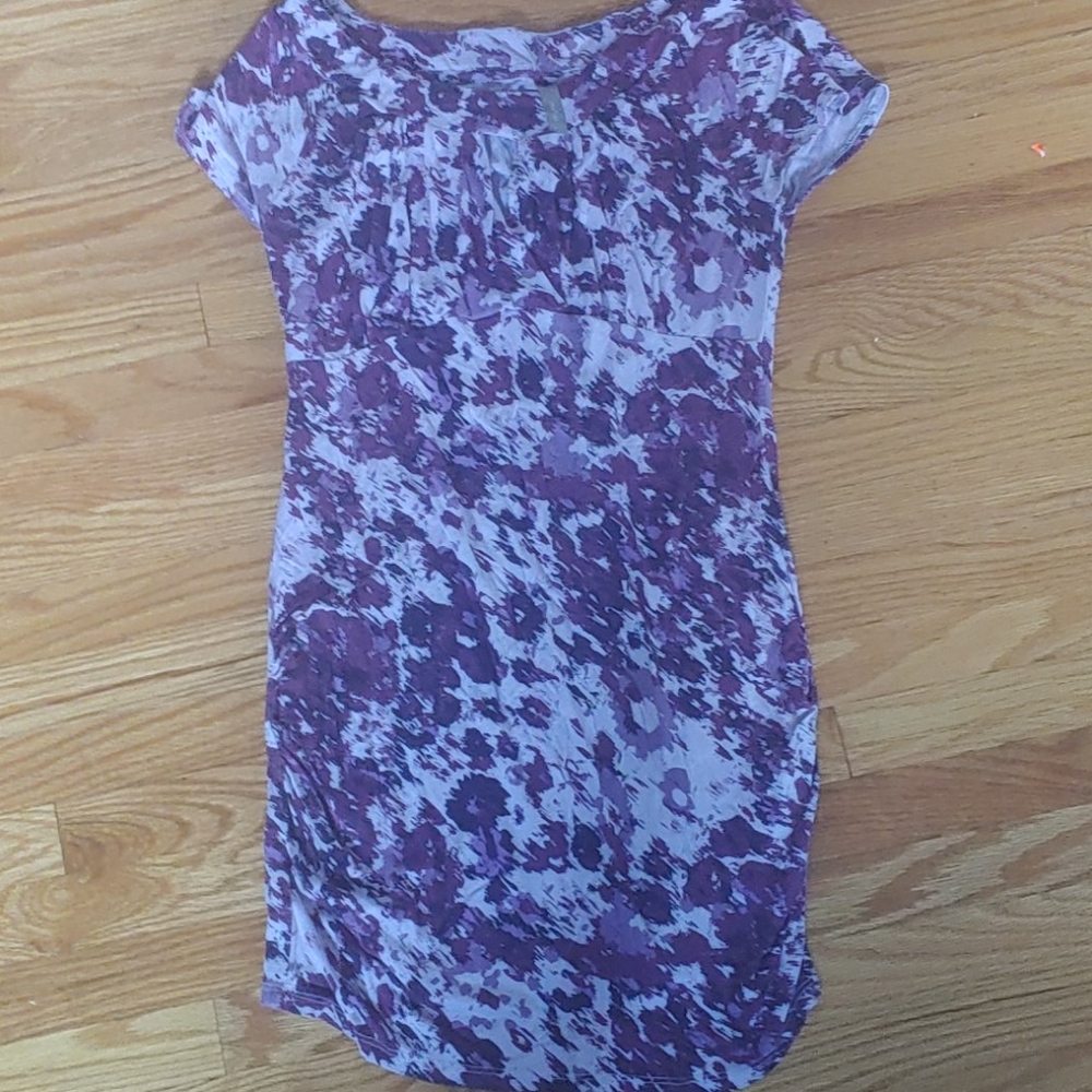 Thyme Maternity Stretchy Shirt